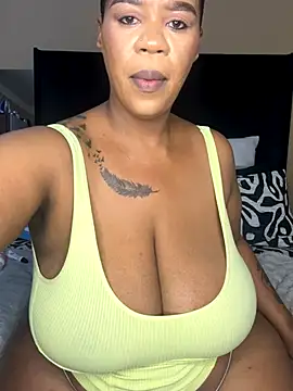 THICKBUNNYCHICKxxx online show from 10/10/25, 08:09