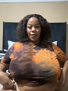 THICKBUNNYCHICKxxx online show from 04/23/26, 08:43