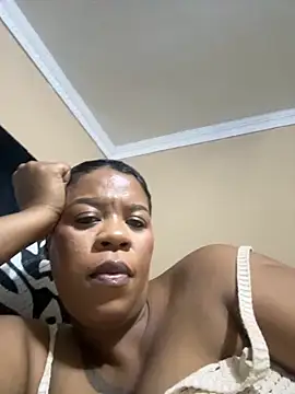 THICKBUNNYCHICKxxx online show from 10/14/25, 10:09