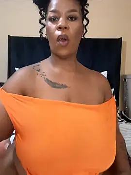 THICKBUNNYCHICKxxx online show from 02/20/26, 10:39