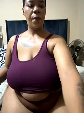 THICKBUNNYCHICKxxx online show from 10/03/25, 08:54