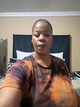 THICKBUNNYCHICKxxx online show from 04/22/26, 07:53