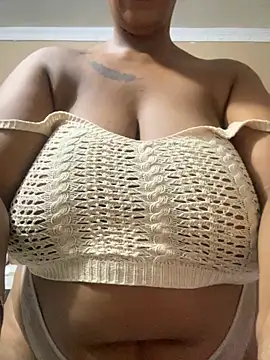 THICKBUNNYCHICKxxx online show from 10/08/25, 07:03