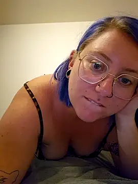 Snapshot of lablonde2025 chatting on 05/12/26, 11:27 lablonde2025 online show from 05/12/26, 11:27