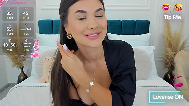 MonCarla online show from 10/22/25, 05:40