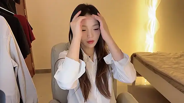 Robin-o3 online show from 09/15/25, 03:12