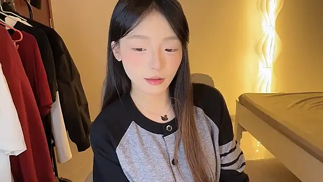 Robin-o3 online show from 10/11/25, 03:24