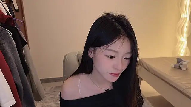 Robin-o3 online show from 12/18/25, 04:22