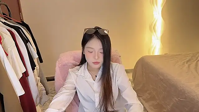 Robin-o3 online show from 11/14/25, 02:10