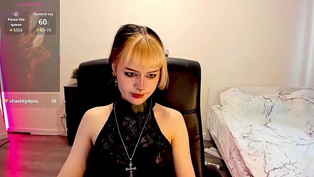 LiyaLuna online show from 11/20/25, 10:27