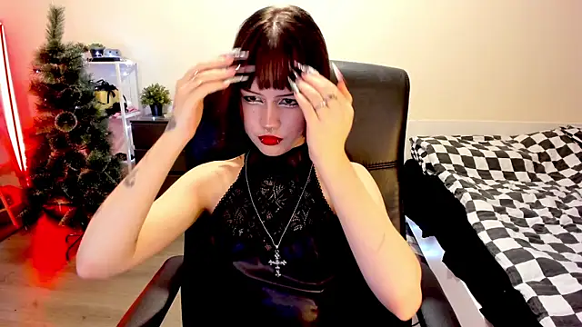 LiyaLuna online show from 12/17/25, 01:38