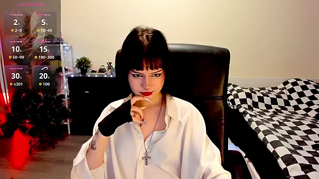 LiyaLuna online show from 12/16/25, 12:53