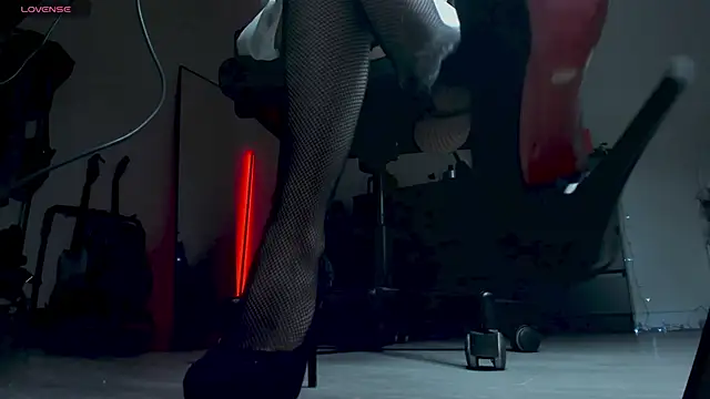 LiyaLuna online show from 01/16/26, 01:59