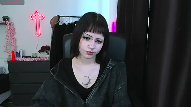 LiyaLuna online show from 04/08/26, 10:17