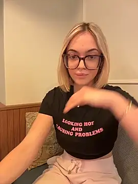 zoeypink online show from 02/11/26, 07:41