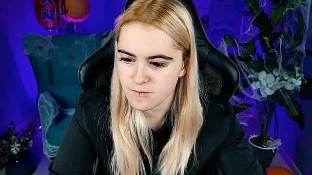 Stef Nicks online show from 10/26/25, 05:19