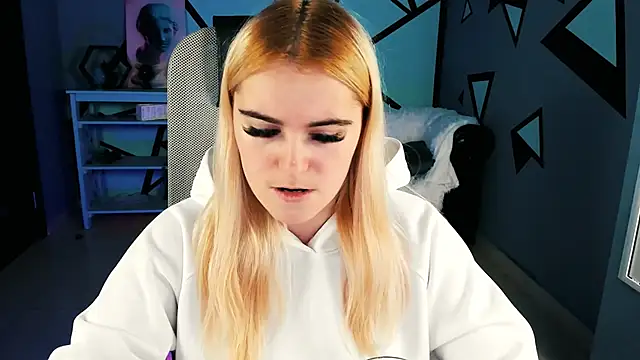 Stef Nicks online show from 11/09/25, 09:13