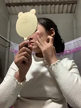 NhuFox online show from 12/20/25, 01:03