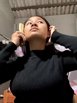 NhuFox online show from 11/03/25, 01:33