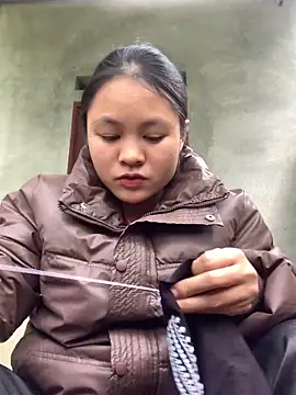 NhuFox online show from 12/18/25, 06:18