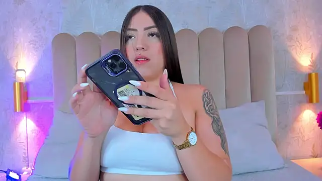 AliciaJerez1 online show from 12/17/25, 12:21