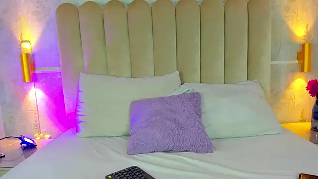 AliciaJerez1 online show from 12/16/25, 08:35