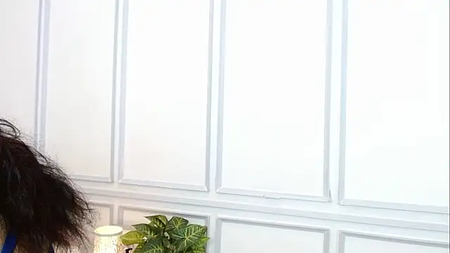 MiiaLane online show from 11/17/25, 12:20