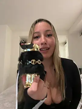 miagarcia250 online show from 04/22/26, 02:51