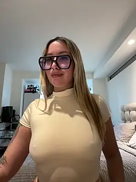 miagarcia250 online show from 05/06/26, 03:21