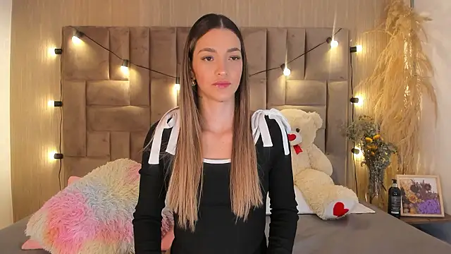 Snapshot of ClaradelMar chatting on 02/23/26, 10:16 ClaradelMar online show from 02/23/26, 10:16