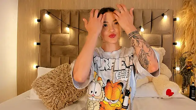 Snapshot of ClaradelMar chatting on 02/08/26, 09:29 ClaradelMar online show from 02/08/26, 09:29