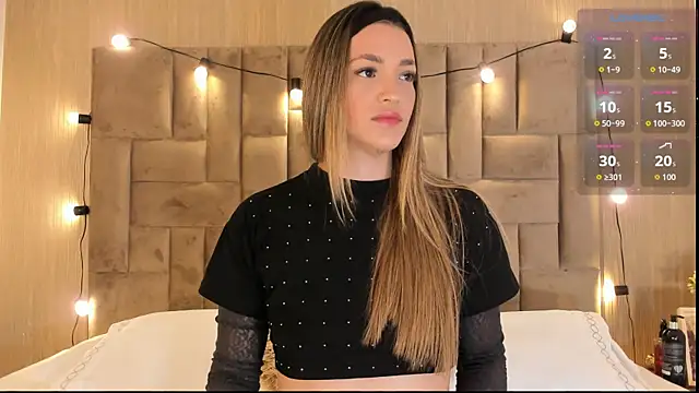 Snapshot of ClaradelMar chatting on 11/14/25, 11:36 ClaradelMar online show from 11/14/25, 11:36