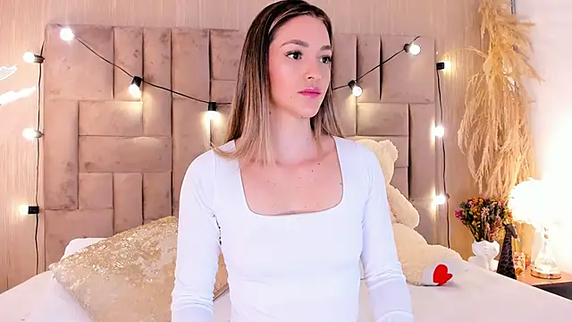 ClaradelMar online show from 03/28/26, 10:05