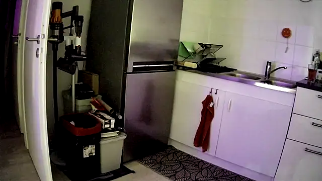 Snapshot of Toysboy67bi chatting on 10/15/25, 11:57 Toysboy67bi online show from 10/15/25, 11:57