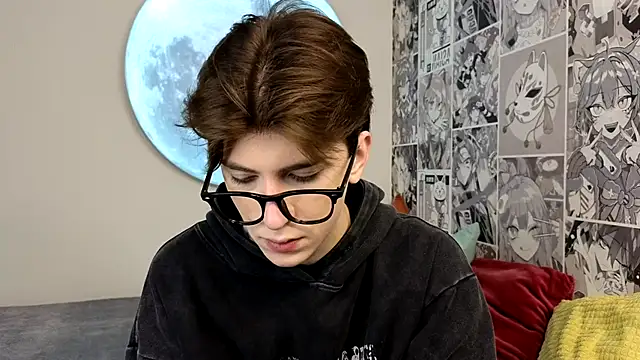Snapshot of Oliver_Starboy chatting on 10/16/25, 06:32 Oliver Starboy online show from 10/16/25, 06:32