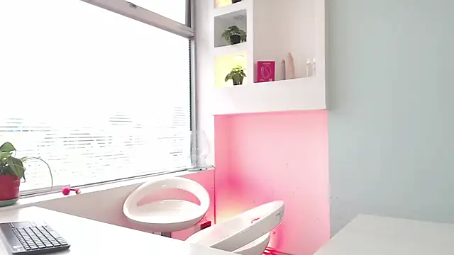 Snapshot of AmelieAndAce chatting on 09/19/25, 01:04 AmelieAndAce online show from 09/19/25, 01:04