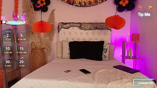 Snapshot of AmelieAndAce chatting on 11/01/25, 12:54 AmelieAndAce online show from 11/01/25, 12:54