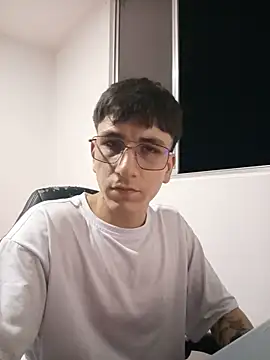younewmaster online show from 06/01/26, 02:56