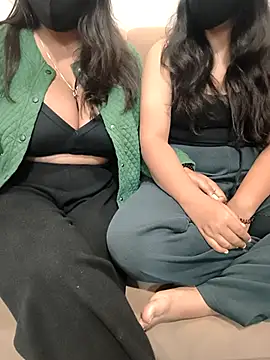 Snapshot of sluttscandy8 chatting on 12/17/25, 03:55 sluttscandy8 online show from 12/17/25, 03:55