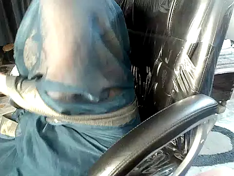 Snapshot of Anaconda-Mall chatting on 02/20/26, 06:21 Anaconda-Mall online show from 02/20/26, 06:21