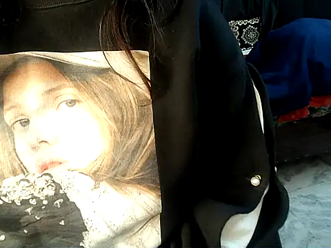 Snapshot of Anaconda-Mall chatting on 02/05/26, 06:04 Anaconda-Mall online show from 02/05/26, 06:04