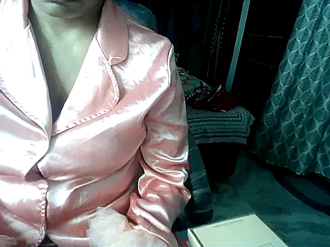 Snapshot of Anaconda-Mall chatting on 09/15/25, 05:13 Anaconda-Mall online show from 09/15/25, 05:13