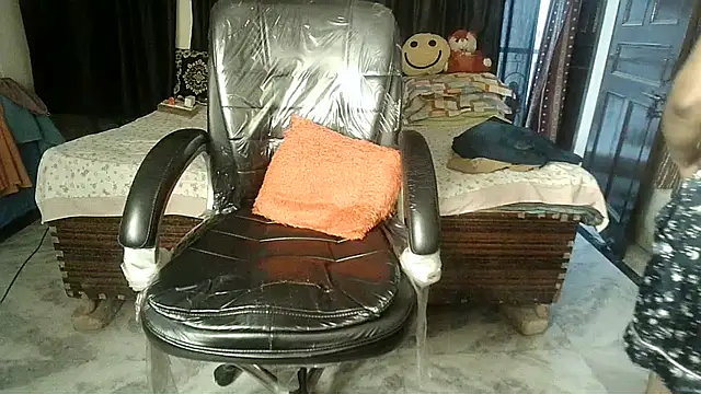 Snapshot of Anaconda-Mall chatting on 07/07/26, 01:25 Anaconda-Mall online show from 07/07/26, 01:25