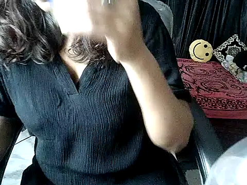 Snapshot of Anaconda-Mall chatting on 10/03/25, 01:34 Anaconda-Mall online show from 10/03/25, 01:34