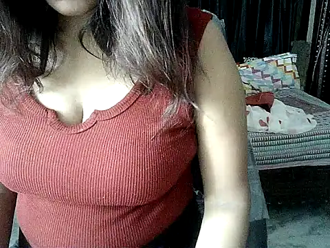 Snapshot of Anaconda-Mall chatting on 09/17/25, 03:03 Anaconda-Mall online show from 09/17/25, 03:03