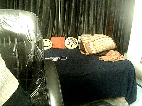 Anaconda-Mall online show from 12/17/25, 04:01