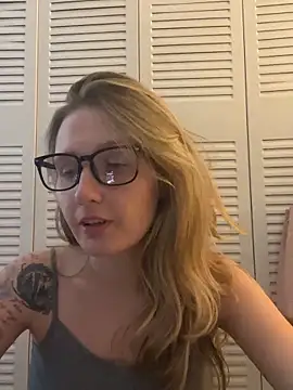 Snapshot of AutumnTides chatting on 10/07/25, 08:43 AutumnTides online show from 10/07/25, 08:43