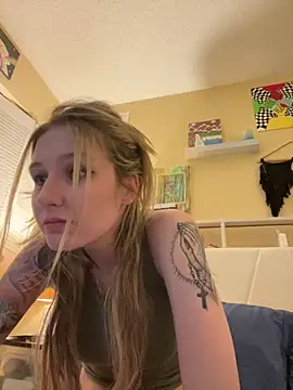 Snapshot of AutumnTides chatting on 02/03/26, 10:37 AutumnTides online show from 02/03/26, 10:37