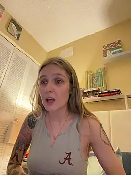 Snapshot of AutumnTides chatting on 02/18/26, 12:41 AutumnTides online show from 02/18/26, 12:41