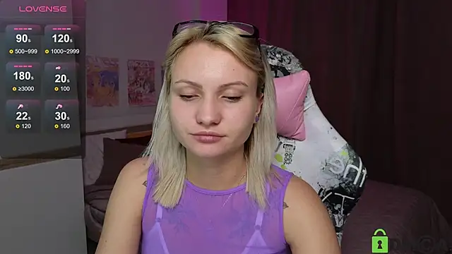 Snapshot of Cameronlovely_ chatting on 09/20/25, 08:52 Cameronlovely online show from 09/20/25, 08:52